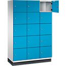 Armoire à casiers Cambio C+P, 3 compartiments, 15 casiers, avec socle, L 1200 x P 525 x H 1980 mm, gris clair/bleu clair