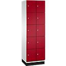 C+P Schließfachschrank Cambio, 2 Abteile, 10 Fächer, mit Sockel, B 600 x T 525 x H 1980 mm, lichtgrau/rubinrot