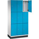 C+P Schließfachschrank Cambio, 3 Abteile, 9 Fächer, mit Sockel, B 900 x T 525 x H 1980 mm, lichtgrau/lichtblau