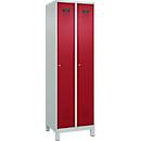 Vestiaire C+P Evolo Plus, 2 compartiments, largeur des compartiments 300 mm, avec pieds, charnières à droite, serrure à cylindre, L 600 x P 500 x H 1950 mm, gris clair/rouge rubis