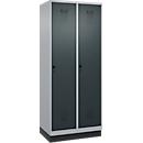 Vestiaire C+P Evolo Plus, 2 compartiments, largeur des compartiments 400 mm, avec socle, charnières à droite, L 800 x P 500 x H 1950 mm, verrou tournant, blanc aluminium/gris anthracite