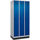 Vestiaire C+P Evolo Plus, 3 compartiments, largeur de compartiment 300 mm, avec socle, butée à droite, butée Soft, anti-effraction, L 900 x P 500 x H 1950 mm, fermeture de sécurité à pêne rotatif, aluminium blanc RAL 9006/bleu enzyme RAL 5010