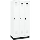 Vestiaire C+P Evolo Plus, 3 compartiments, largeur de compartiment 300 mm, avec socle, butée à droite, butée Soft, anti-effraction, L 900 x P 500 x H 1950 mm, fermeture de sécurité à pêne rotatif, blanc trafic RAL 9016/blanc trafic RAL 9016