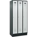 Vestiaire C+P Evolo Plus, 3 compartiments, largeur de compartiment 300 mm, avec socle, butée à droite, butée Soft, anti-effraction, L 900 x P 500 x H 1950 mm, serrure à cylindre, gris anthracite RAL 7016/gris clair RAL 7035