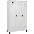 Vestiaire C+P Evolo Plus, 3 compartiments, largeur de compartiment 400 mm, avec pieds, butée à droite, butée Soft, anti-effraction, L 1200 x P 500 x H 1950 mm, fermeture de sécurité à pêne rotatif, gris clair RAL 7035/gris clair RAL 7035