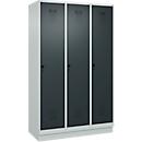 Vestiaire C+P Evolo Plus, 3 compartiments, largeur des compartiments 400 mm, avec socle, charnières à droite, L 1200 x P 500 x H 1950 mm, verrou rotatif, gris clair/gris anthracite