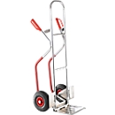 Aluminium stacker truck with anti-slip protection, folding shovel