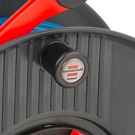 Brennenstuhl Garant Kabeltrommel, 50 meter, 3 Schutzkontaktsteckdosen, Bremaxx-Kabel, cablepilot Tragegriff, IP44, für Außenbereiche, L 200 x B 290 x H 360 mm, blau/schwarz