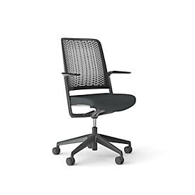 Bürostuhl WithMe, mit Armlehnen, Auto-Synchronmechanik, Flachsitz, perforierter Kunststoffrücken, abnehmbarer Sitzbezug, schwarz
