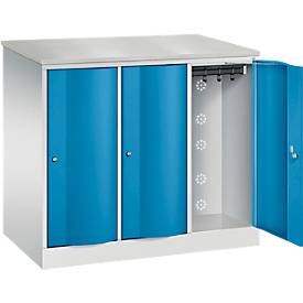 C+P Garderobenschrank Resisto, 3 Abteile, 3 Fächer, B 1148 x T 640 x H 1077 mm, Lichtgrau/Lichtblau