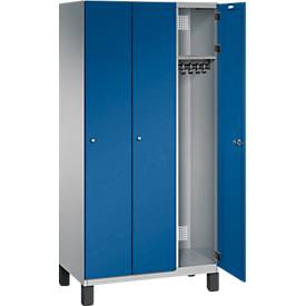 C+P Spind Cambio, 3 Abteile, auf Füßen, B 900 x T 525 x H 1980 mm, weißaluminium/enzianblau