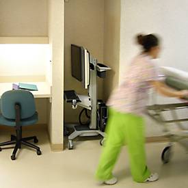 Computerwagen Ergotron Neo-Flex Dual WideView 24-194-055, für 2 Bildschirme, bis 45,4', bis 20,9 kg, höhenverstellbar, VESA, grau