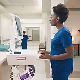 Ergotron CareFit™ 2.0 Dokumentationswagen, mit Gelenk für Display, bis 27', 2 Ablageebenen, auf Rollen, weiß/warmgrau