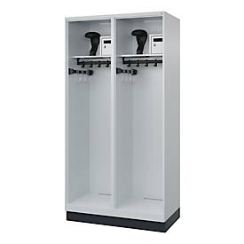 Feuerwehrspind C+P Evolo Flexo, 2 Abteile, Helmhalter, mit Sockel, B 1000 x T 500 x H 1950 mm, RAL 7035 Lichtgrau/RAL 7035 Lichtgrau