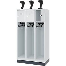 Feuerwehrspind C+P Evolo Youngster, 3 Abteile, mit Helmhalter, mit Sockel, B 900 x T 500 x H 1630 mm, RAL 7035 Lichtgrau/RAL 7016 Anthrazitgrau