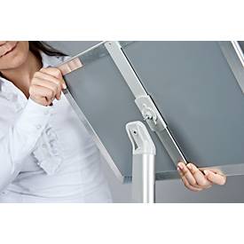 Klassischer Infoständer, mit Gehrung, DIN A4, 25 mm Klapprahmen, Aluminium, silber