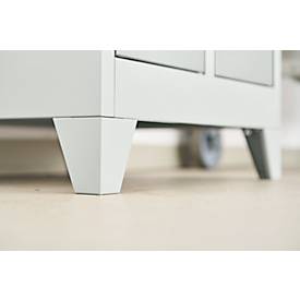 Kleiderspind, 2 Türen, B 600 x H 1800 mm, inkl. Füßen, Drehriegelverschluss, lichtgrau