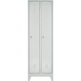 Kleiderspind, 2 Türen, B 600 x H 1800 mm, inkl. Füßen, Drehriegelverschluss, lichtgrau
