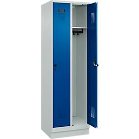 Kleiderspind C+P Evolo Plus, 2 Abteile, 300 mm Abteilbreite, mit Sockel, Anschlag rechts, Drehriegel, B 600 x T 500 x H 1950 mm, lichtgrau/enzianblau