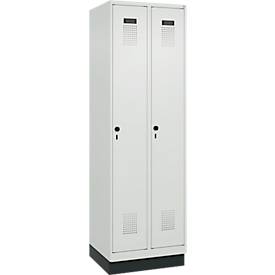 Kleiderspind C+P Evolo Plus, 2 Abteile, 300 mm Abteilbreite, mit Sockel, Anschlag rechts, Drehriegel, B 600 x T 500 x H 1950 mm, lichtgrau/lichtgrau