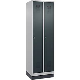 Kleiderspind C+P Evolo Plus, 2 Abteile, 300 mm Abteilbreite, mit Sockel, Anschlag rechts, Zylinder, B 600 x T 500 x H 1950 mm, weißaluminium/anthrazitgrau