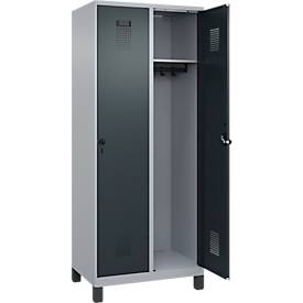 Kleiderspind C+P Evolo Plus, 2 Abteile, 400 mm Abteilbreite, mit Füßen, Anschlag rechts, B 800 x T 500 x H 1950 mm, Drehriegel, weißaluminium/anthrazitgrau