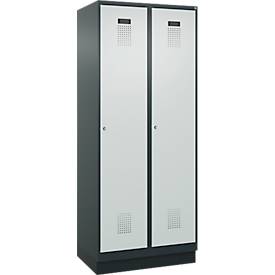 Kleiderspind C+P Evolo Plus, 2 Abteile, 400 mm Abteilbreite, mit Sockel, Anschlag rechts, B 800 x T 500 x H 1950 mm, Zylinder, anthrazitgrau/lichtgrau