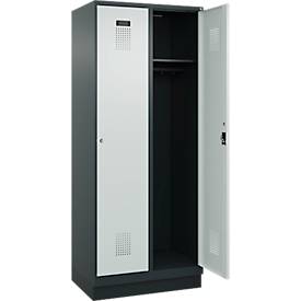 Kleiderspind C+P Evolo Plus, 2 Abteile, 400 mm Abteilbreite, mit Sockel, Anschlag rechts, B 800 x T 500 x H 1950 mm, Zylinder, anthrazitgrau/lichtgrau
