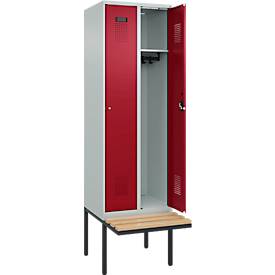 Kleiderspind C+P Evolo Plus, 2 Abteile à 300 mm Breite, schwebende Sitzbank, B 600 x T 815 x H 2120 mm, Zylinder, lichtgrau/rubinrot