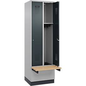 Kleiderspind C+P Evolo Plus, 2 Abteile à 300 mm Breite, Sockel, schwebende Sitzbank, B 600 x T 815 x H 1950 mm, Zylinder, weißaluminium/anthrazitgrau