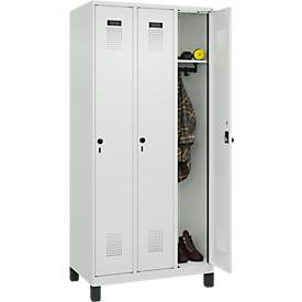 Kleiderspind C+P Evolo Plus, 3 Abteile, 300 mm Abteilbreite, mit Füßen, Drehriegel, B 900 x T 500 x H 1950 mm, lichtgrau/lichtgrau