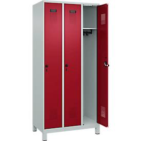 Kleiderspind C+P Evolo Plus, 3 Abteile, 300 mm Abteilbreite, mit Füßen, Drehriegel, B 900 x T 500 x H 1950 mm, lichtgrau/rubinrot