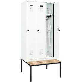 Kleiderspind C+P Evolo Plus, 3 Abteile, 300 mm Abteilbreite, mit untergebauter Sitzbank, B 900 x T 815 x H 2120 mm, Drehriegel, verkehrsweiß/verkehrsweiß