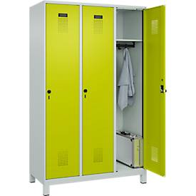 Kleiderspind C+P Evolo Plus, 3 Abteile, 400 mm Abteilbreite, mit Füßen, Anschlag rechts, B 1200 x T 500 x H 1950 mm, Drehriegel, lichtgrau/clowngrün