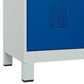 Kleiderspind C+P Evolo Plus, 3 Abteile, 400 mm Abteilbreite, mit Füßen, Anschlag rechts, B 1200 x T 500 x H 1950 mm, Drehriegel, lichtgrau/enzianblau