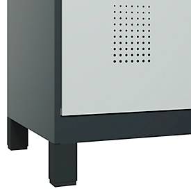 Kleiderspind C+P Evolo Plus, 3 Abteile, 400 mm Abteilbreite, mit Füßen, Anschlag rechts, B 1200 x T 500 x H 1950 mm, Zylinder, anthrazitgrau/lichtgrau