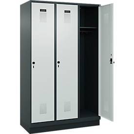 Kleiderspind C+P Evolo Plus, 3 Abteile, 400 mm Abteilbreite, mit Sockel, Anschlag rechts, B 1200 x T 500 x H 1950 mm, Drehriegel, anthrazitgrau/lichtgrau