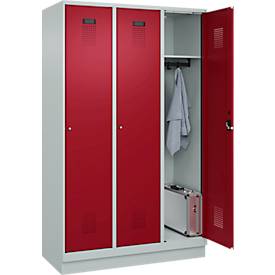 Kleiderspind C+P Evolo Plus, 3 Abteile, 400 mm Abteilbreite, mit Sockel, Anschlag rechts, B 1200 x T 500 x H 1950 mm, Zylinder, lichtgrau/rubinrot