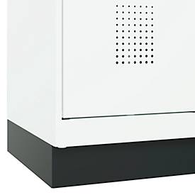 Kleiderspind C+P Evolo Plus, 3 Abteile, 400 mm Abteilbreite, mit Sockel, Anschlag rechts, B 1200 x T 500 x H 1950 mm, Zylinder, verkehrsweiß/verkehrsweiß