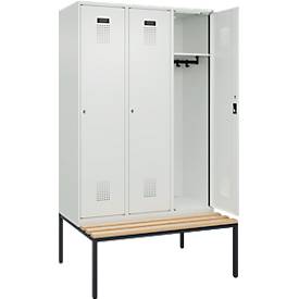 Kleiderspind C+P Evolo Plus, 3 Abteile, 400 mm Abteilbreite, mit untergebauter Sitzbank, B 1200 x T 815 x H 2120 mm, Zylinder, lichtgrau/lichtgrau