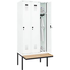 Kleiderspind C+P Evolo Plus, 3 Abteile à 300 mm Breite, schwebende Sitzbank, B 900 x T 815 x H 2120 mm, Drehriegel, verkehrsweiß/verkehrsweiß