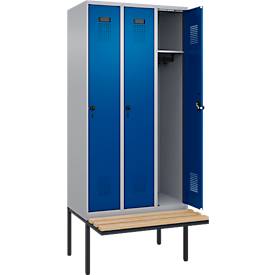 Kleiderspind C+P Evolo Plus, 3 Abteile à 300 mm Breite, schwebende Sitzbank, B 900 x T 815 x H 2120 mm, Drehriegel, weißaluminium/enzianblau