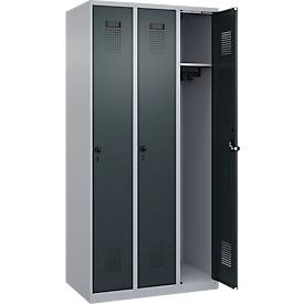 Kleiderspind C+P Evolo Plus, 3 Abteile, Anschlag rechts, Sicherheits-Drehriegel, B 900 x T 500 x H 1850 mm, weißaluminium/anthrazitgrau
