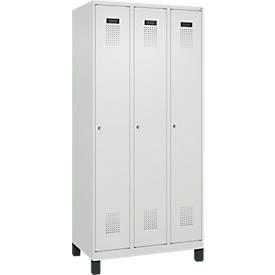 Kleiderspind C+P Evolo Plus, 3 Abteile, Anschlag rechts, Zylinderschloss, B 900 x T 500 x H 1950 mm, lichtgrau/lichtgrau