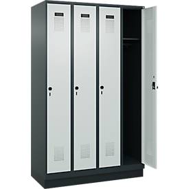Kleiderspind C+P Evolo Plus, 4 Abteile, 300 mm Abteilbreite, mit Sockel, Anschlag rechts, B 1200 x T 500 x H 1950 mm, Drehriegel, anthrazitgrau/lichtgrau