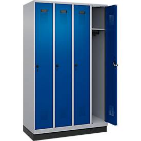 Kleiderspind C+P Evolo Plus, 4 Abteile, 300 mm Abteilbreite, mit Sockel, Anschlag rechts, B 1200 x T 500 x H 1950 mm, Drehriegel, weißaluminium/enzianblau
