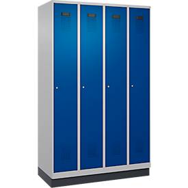 Kleiderspind C+P Evolo Plus, 4 Abteile, 300 mm Abteilbreite, mit Sockel, Anschlag rechts, B 1200 x T 500 x H 1950 mm, Zylinder, weißaluminium/enzianblau