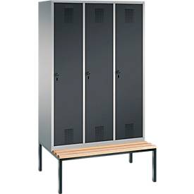 Kleiderspind Evolo S 3000, untergebaute Sitzbank, 3 Abteile, Stahl, Sicherheitsdrehriegelverschluss, weißaluminium/anthrazit