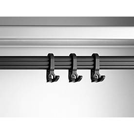 Kleiderspind Evolo S 3000, untergebaute Sitzbank, 3 Abteile, Stahl, Zylinderschloss, lichtgrau/lichtgrau