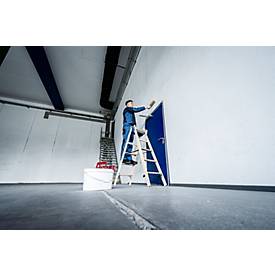 Munk® Holz-Stufen-Stehleiter, Nadelschnittholz/Buche, 80 mm geriffelt, Hufeisenscharniere, 150 kg, Eimerhaken, Textilgurt-Spreizsicherung, 8 Stufen